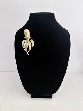 Vintage Sarah Coventry Brooch Gold Tone Tulip Flower Faux Pearl Statement Pin Si